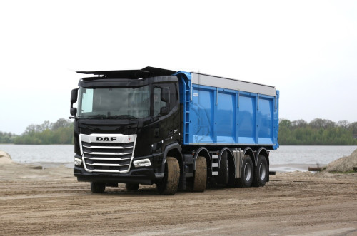 DAF XF530 10x4 -01